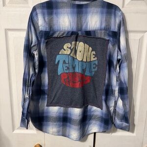 Stone Temple Pilots Upcycled Back Graphic T-Shirt & Flannel - Size Women's Large